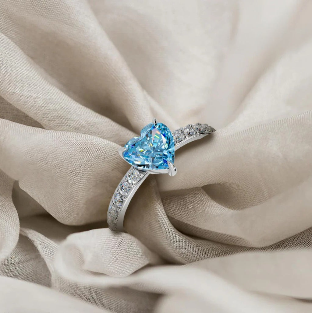 LUSO 92.5% Pure Sterling Silver Heart-Shaped Blue Zircon Ring