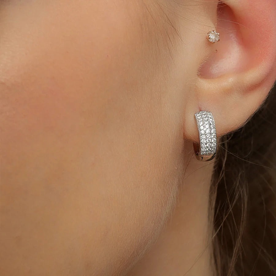 LUSO 92.5% Pure Sterling Silver Charming Crystal Stud Earrings